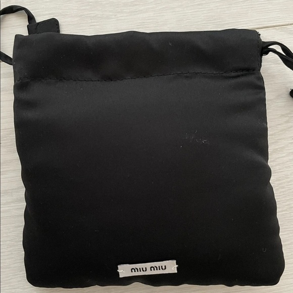 Miu Miu Crystal and Pearl Headband/Tiara Worn once - Picture 9 of 11